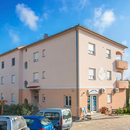 Cukon - A3 - Mpolo Apartmán *